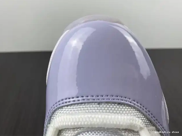 Air AH7860-101 Pure Jordan 11 WMNS Violet Low 0420